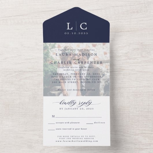 Modernes Chic Monogram Foto UAWG Navy Blue Wedding All In One Einladung (Innen Boden)