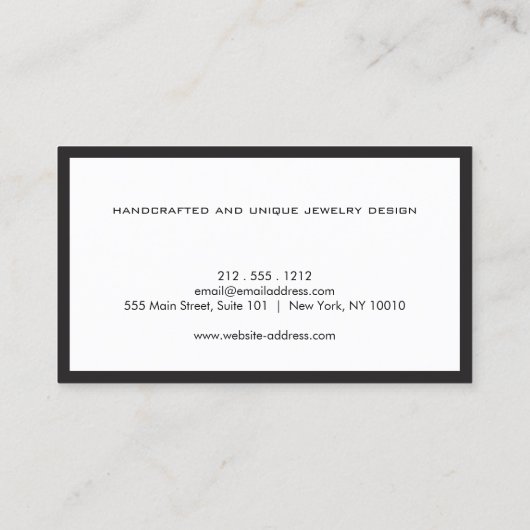 Modernes Clover Gold Logo Luxus Boutique Weiß Visitenkarte (Rückseite)