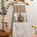 Modernes Collage Foto | VATER Schürze<br><div class="desc">Moderne Collage Foto Geschenke kann eine der besten Vatertag Geschenke,  die Sie Ihrem Vater geben können. Es ist eine einzigartige und persönliche Art,  Ihre Wertschätzung und Liebe für Ihren Vater zu zeigen,  und gleichzeitig Ihnen zu ermöglichen,  kreativ zu sein und Spaß mit dem Geschenk zu haben.</div>