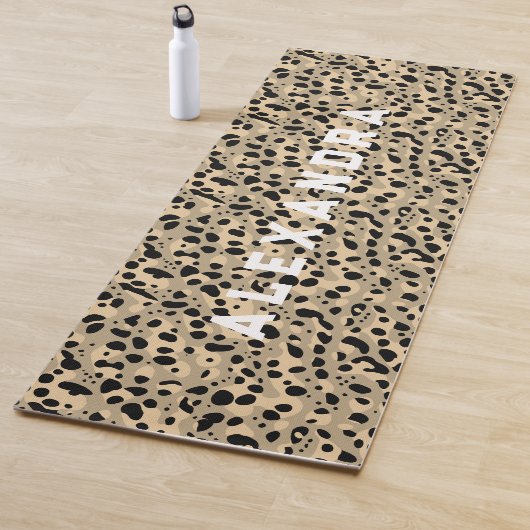 Modernes Cooles Sand Beige Leopard-Muster und Name Yogamatte (Beispiel)