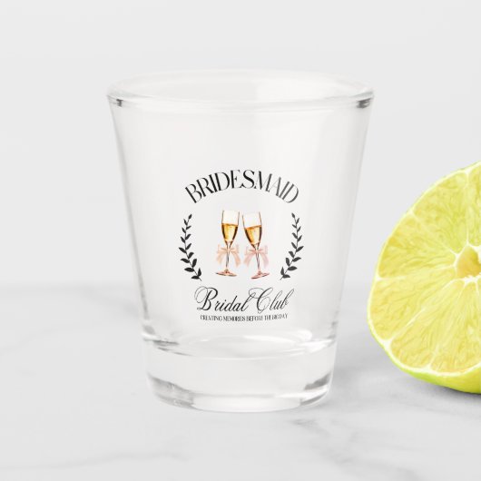 Modernes Coquette Moderner Chic Bridesmaid Schnapsglas (Vorderseite)