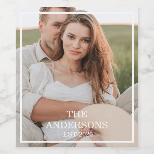 Modernes Couple Collage Foto & Minimal Familienges Weinetikett (Einzelnes Label)