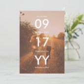 Modernes Date Typografy Foto Save the Date (Stehend Vorderseite)