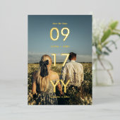 Modernes Date Typografy Foto Save the Date Folieneinladung (Stehend vorne)