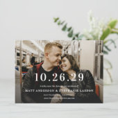 Modernes Datum Eurer Hochzeitsfotos Save-the-Date Einladung (Stehend Vorderseite)