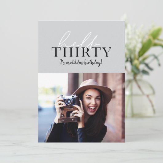 Modernes Drehbuch & geometrisches 30. Foto (Stehend Vorderseite)