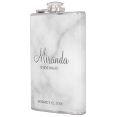 Modernes Drehbuch Personalisiert Bridesmaid-Name Flachmann (Links)