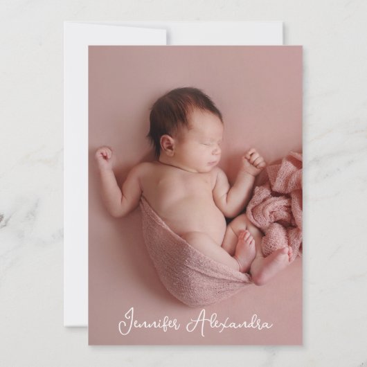 Modernes Drehbuch Rosa Floral Neue Baby Ankündigun Einladung (Rückseite)