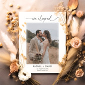 Modernes Drehbuch Wir haben die Hochzeitsempfehlun Einladung