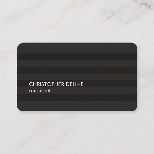 Modernes, dunkelgraues, schwarz gestripptes Beratu Visitenkarte (Vorderseite)