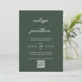 Modernes dunkelgrünes Foto Script QR Code Hochzeit Einladung (Stehend Vorderseite)