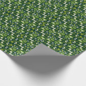 Modernes dunkelgrünes skandinavisches Blumenmuster Geschenkpapier (Ecke)