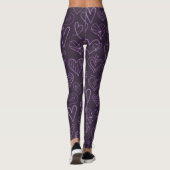 Modernes dunkles Lila Herzmuster Leggings (Rückseite)