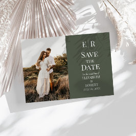 Modernes dunkles Olive Monogram-Foto Save the Date Einladung