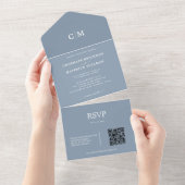 Modernes Dusty Blue Monogram QR Code UAWG Wedding All In One Einladung (Abreißen)