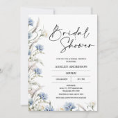Modernes Dusty Blue Wildblumen Brautparty Einladung (Vorderseite)