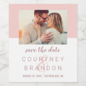 Modernes Dusty Rose Pink Wedding Foto Save the Dat Weinetikett (Einzelnes Label)