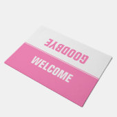 Modernes, einfaches Design Rosa & Weiß Willkommen  Fußmatte (Schrägansicht)