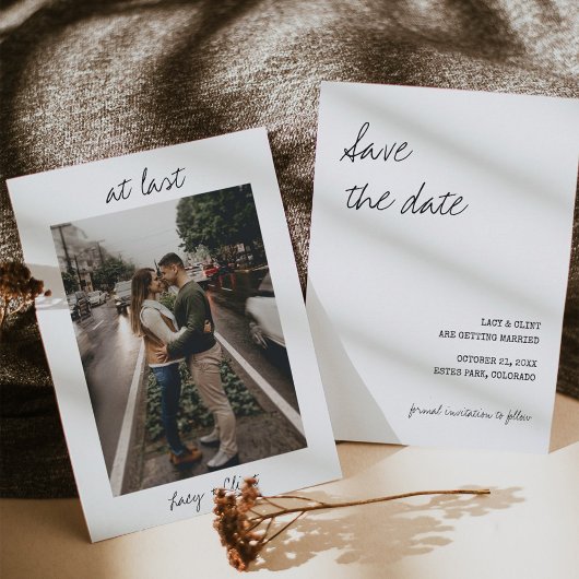 Modernes, einfaches Minimalistisches Foto Save The Date