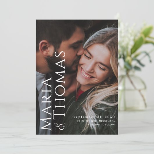 Modernes, einfaches Minimalistisches Zwei-Foto-Ele Save The Date (Stehend Vorderseite)