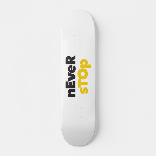 Modernes, einfaches, mutiges typografisches Design Skateboard (Vorne)