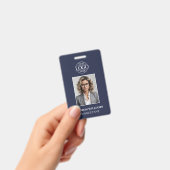 Modernes einfaches Navy Blue Minimalistisch Employ Ausweis (Handheld)