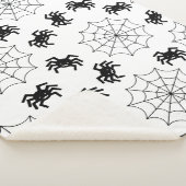 Modernes, einfaches Schwarz-Weiß-Spione Halloween Sherpadecke (3/4)