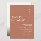 Modernes Einfaches Terracotta Monogram Foto Hochze Einladung (Vorne/Hinten)