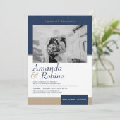 Modernes Elegance Navy & Gold Wedding Foto Einladung (Stehend Vorderseite)