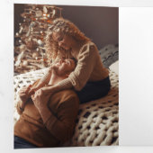 Modernes Elegant Holiday Joy Script Foto Dreifach Gefaltete Karte (Innen Erste Seite)