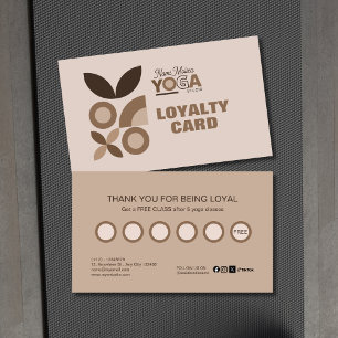 Modernes elegantes Beige Brown Ästhetik Yoga Studi Treuekarte