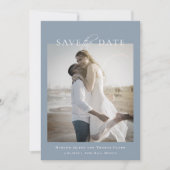 Modernes elegantes Foto Dusty Blue Save The Date (Vorderseite)