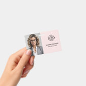 Modernes elegantes Foto für Mitarbeiter der Firma  Ausweis (Handheld)