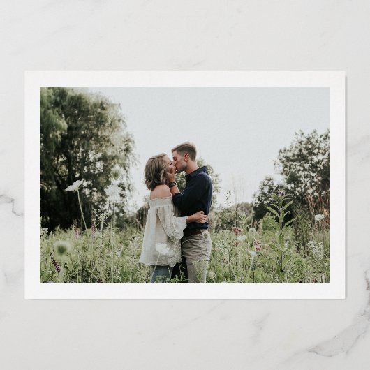 Modernes elegantes Foto Hochzeit rettet das Datum Folieneinladung (Rückseite)