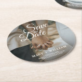 Modernes elegantes Foto Save the Date Elegante Hoc Runder Pappuntersetzer (Angewinkelt)