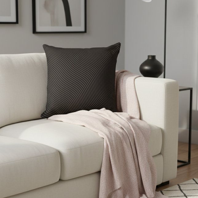 Modernes, elegantes gestreiftes Schwarz Kissen (Von Creator hochgeladen)