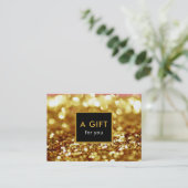 Modernes, elegantes Gold-Glitzer-Geschenkgutschein Rabattkarte (Stehend Vorderseite)