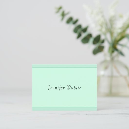 Modernes, elegantes Mint Green Script Monogram Visitenkarte (Stehend Vorderseite)