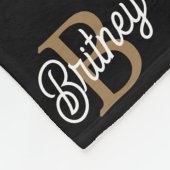 Modernes elegantes Monogramm Name Black Gold Scrip Fleecedecke (Ecke)