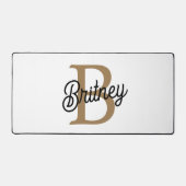 Modernes elegantes Monogramm Name Black Gold Scrip Schreibtischunterlage (Vorderseite)