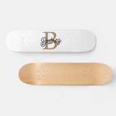 Modernes elegantes Monogramm Name Black Gold Scrip Skateboard (Horizontal)