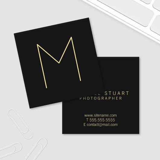 Modernes elegantes Schwarz-Gold Monogramm Quadratische Visitenkarte
