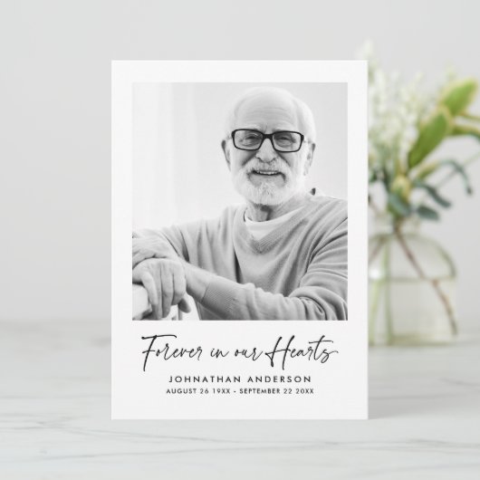 Modernes, elegantes Script 2-Foto-Beerdigung/Geden Dankeskarte (Stehend Vorderseite)