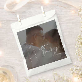 Modernes, elegantes Script Bride Groom Foto Weddin Geschenktütchen