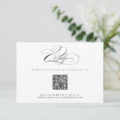 Modernes, elegantes Script Classic QR Code Wedding RSVP Karte (Stehend Vorderseite)