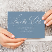 Modernes, elegantes Script Dusty Blue Save The Date