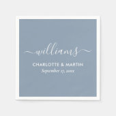 Modernes, elegantes Script Dusty Blue Wedding Napk Serviette (Vorderseite)