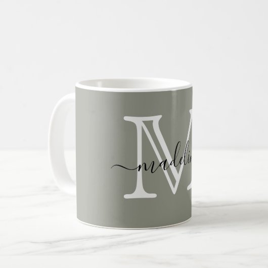 Modernes, elegantes Script Evergreen Fog Monogram Kaffeetasse (Vorderseite Links)