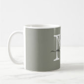 Modernes, elegantes Script Evergreen Fog Monogram Kaffeetasse (Links)