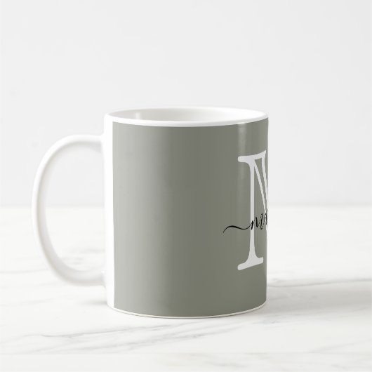 Modernes, elegantes Script Evergreen Fog Monogram Kaffeetasse (Links)